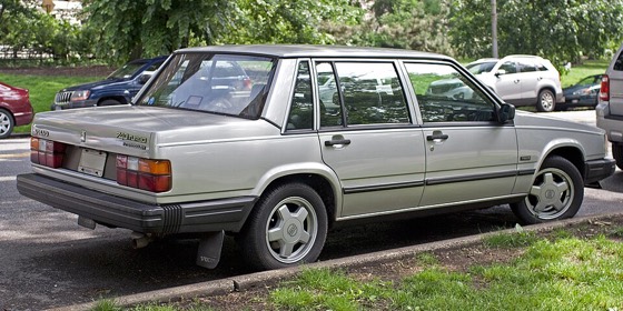 1987 Volvo 740 Turbo US.jpg