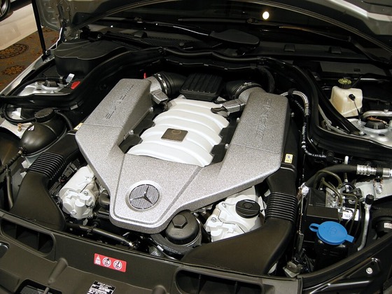Mercedes-Benz M156 Engine 01.JPG