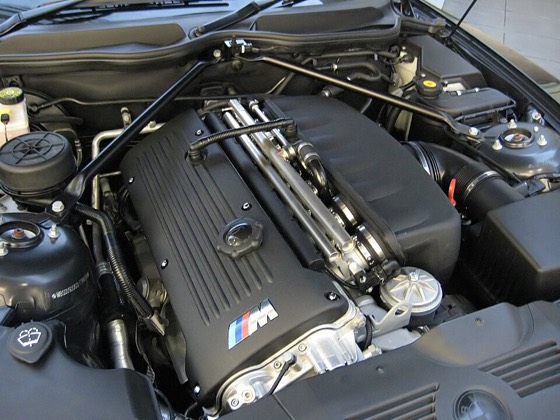 BMW S54B32 Engine.JPG