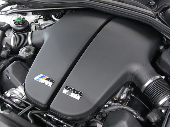 BMW S85B50 Engine.JPG